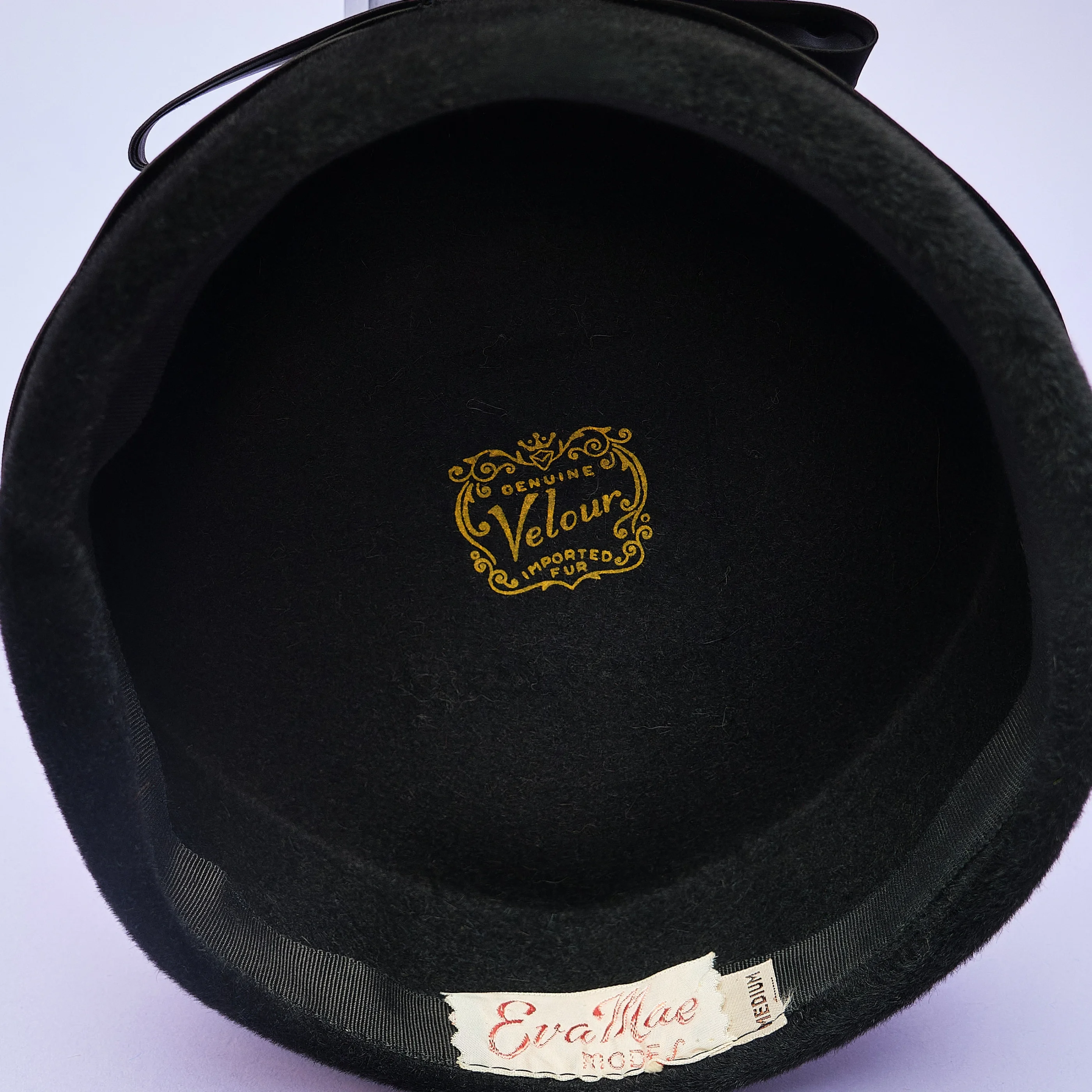 1960s Eva Mae Modes Black Fur Velour Pillbox Hat with Bow, Modern Hat Size M - Image 4